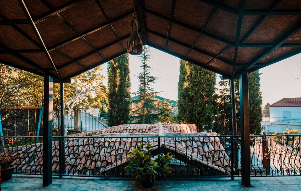 Vila Eden Boutique Hotel Korce Exterior photo