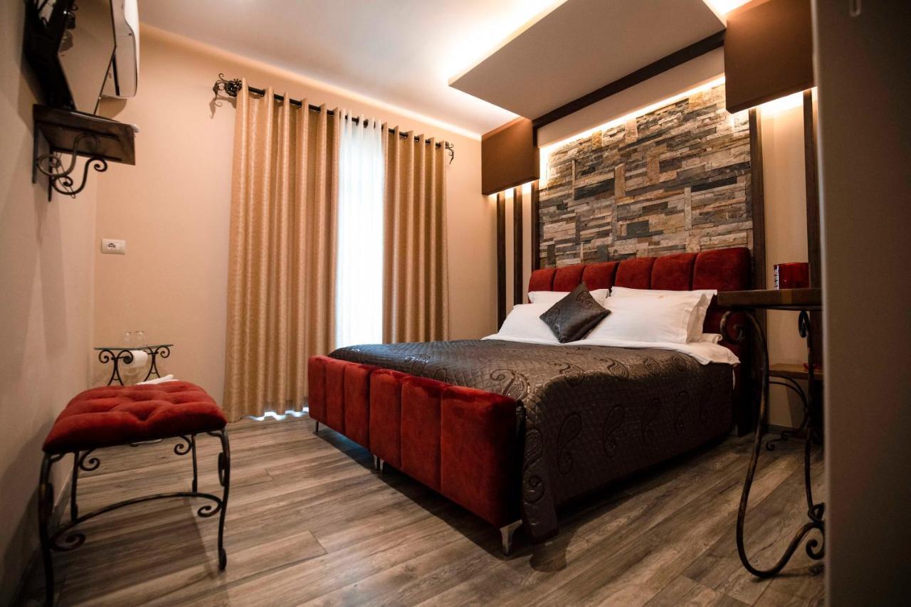 Vila Eden Boutique Hotel Korce Exterior photo