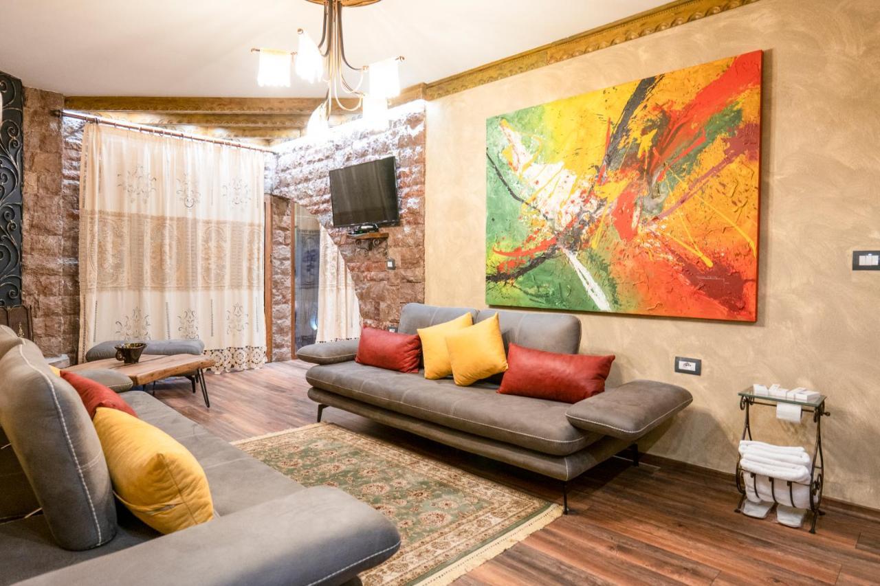 Vila Eden Boutique Hotel Korce Exterior photo