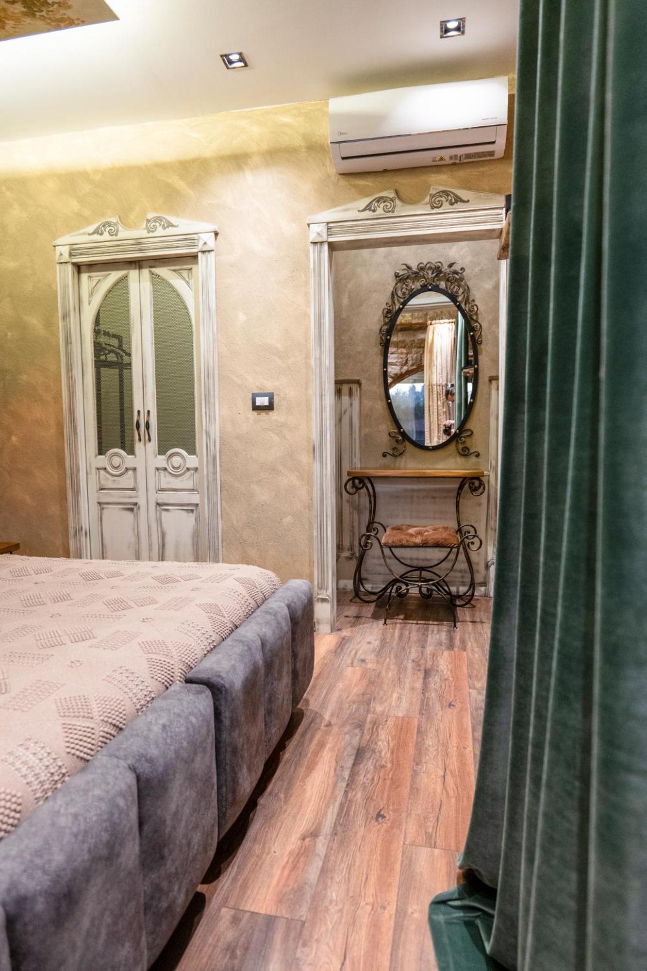 Vila Eden Boutique Hotel Korce Exterior photo