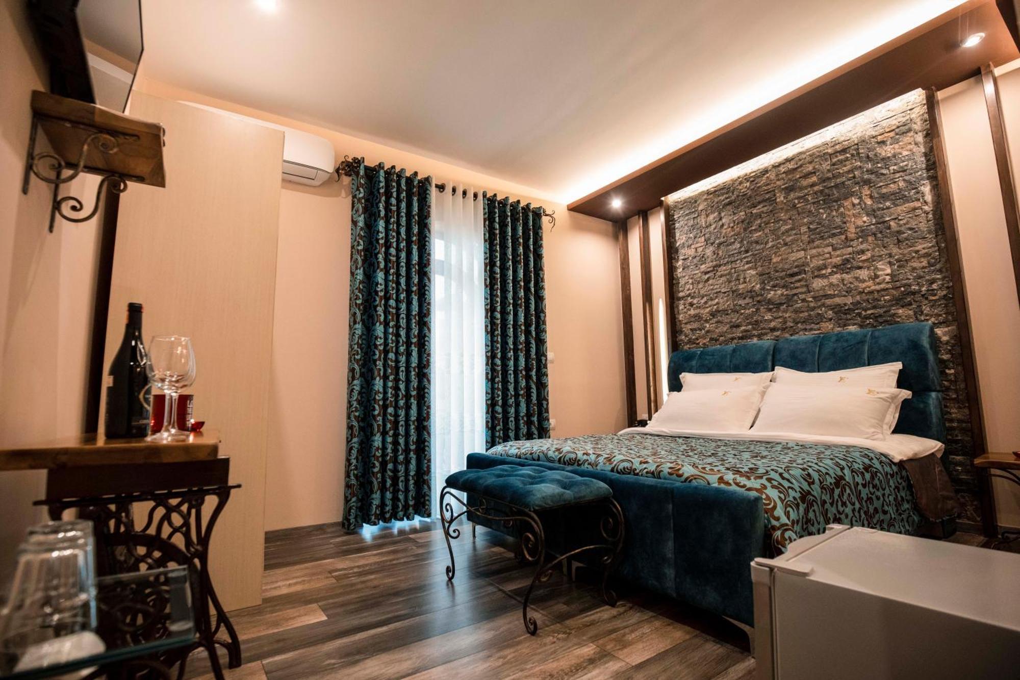 Vila Eden Boutique Hotel Korce Room photo