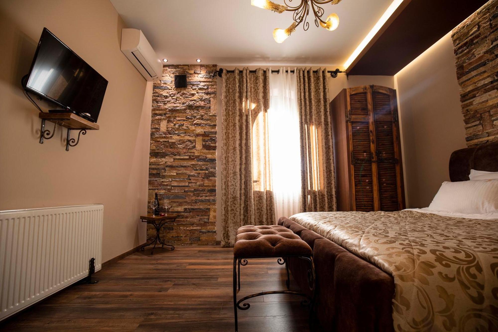 Vila Eden Boutique Hotel Korce Room photo