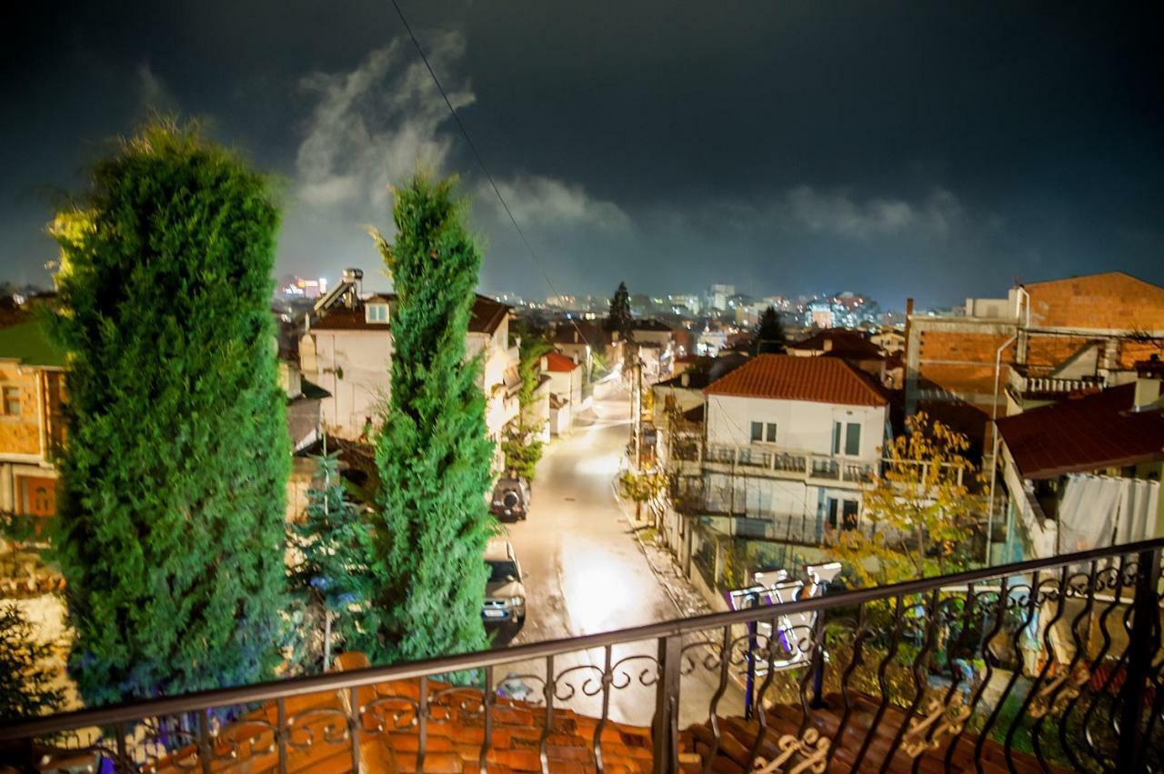 Vila Eden Boutique Hotel Korce Exterior photo